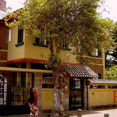 Hotel Cayman Quito Buitenkant foto